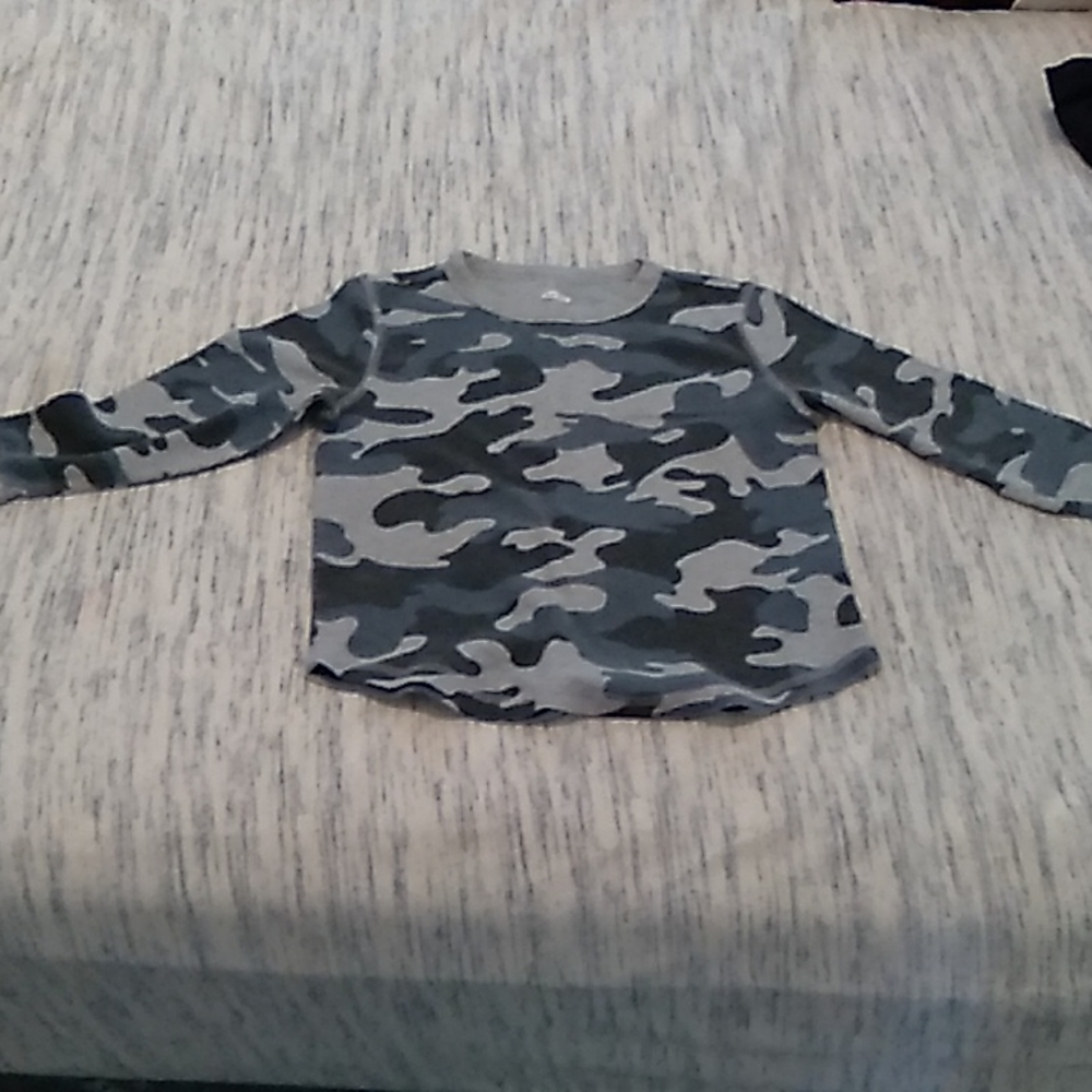 Old navy boys shirt size small army color